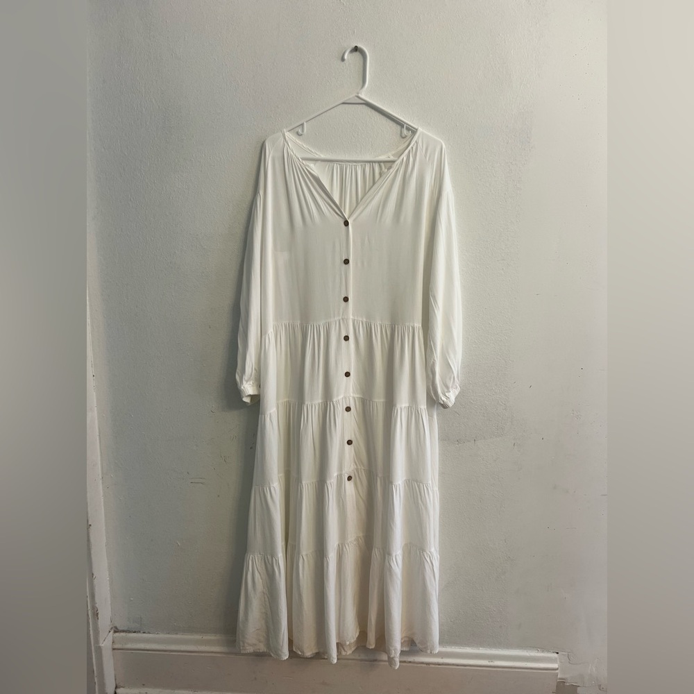 Elegant White Maxi Dress